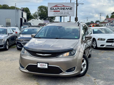 2017 Chrysler Pacifica Touring-L Plus