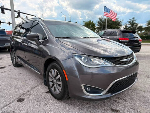 2020 Chrysler Pacifica Touring L Plus