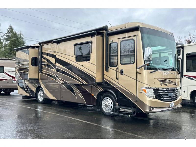 2016 Freightliner XCR Chassis