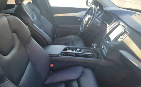 2018 Volvo XC90 T5 Momentum 7-Passenger