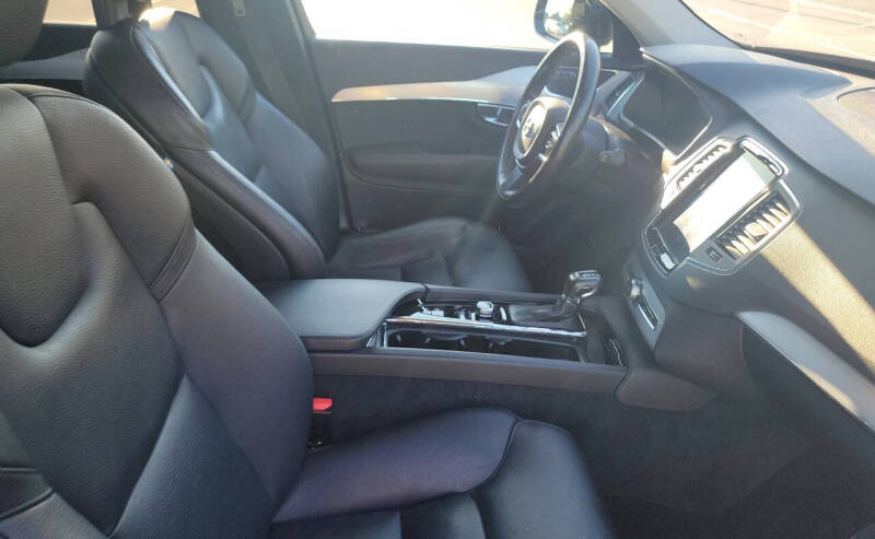 2018 Volvo XC90 T5 Momentum 7-Passenger