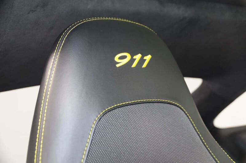 2019 Porsche 911 Carrera