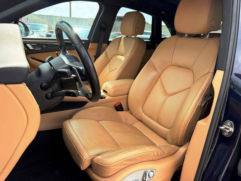 2017 Porsche Macan