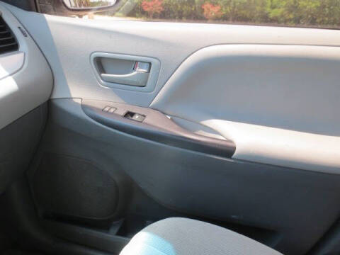 2016 Toyota Sienna L 7-Passenger