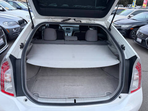 2014 Toyota Prius Three