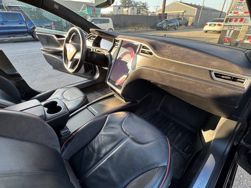 2016 Tesla Model S 90D