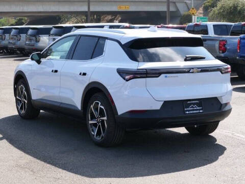 2026 Chevrolet Equinox EV LT 2