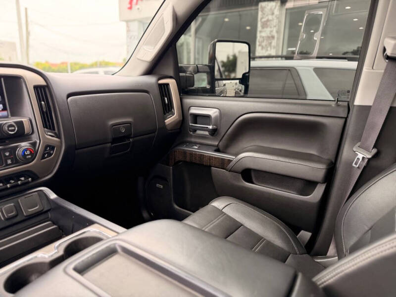 2015 GMC Sierra 2500HD Denali