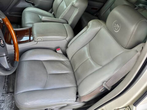 2004 Cadillac Escalade