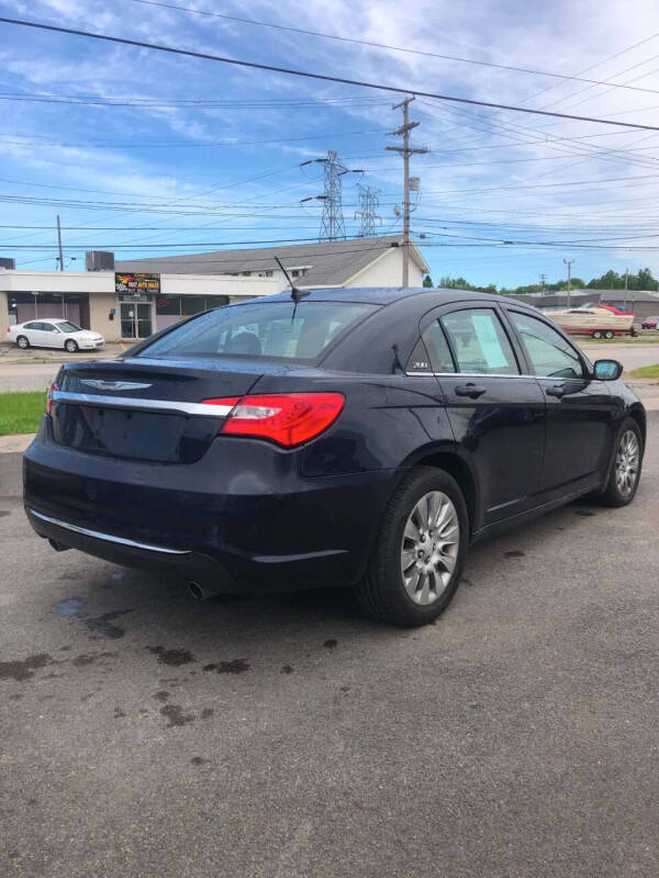 2013 Chrysler 200 LX