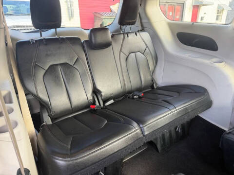 2018 Chrysler Pacifica Touring L