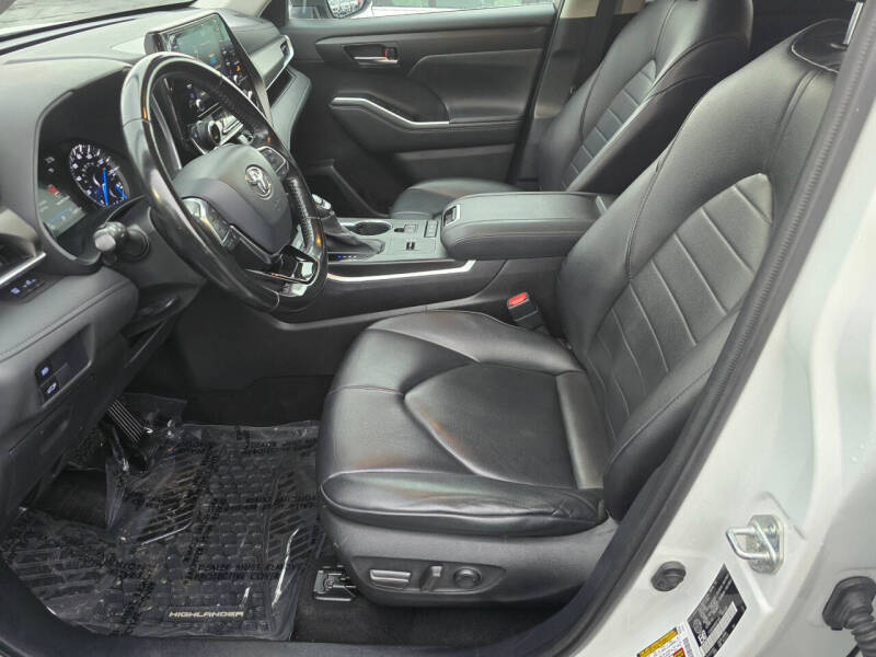 2021 Toyota Highlander Hybrid XLE