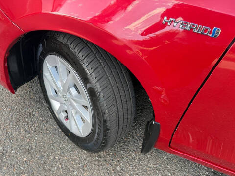 2012 Toyota Prius v Two