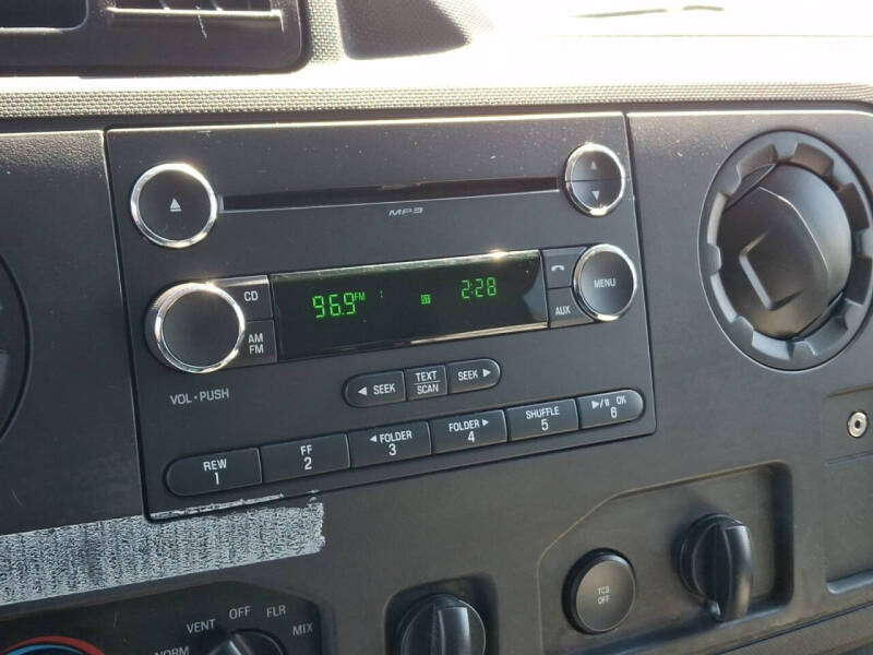 2013 Ford E-Series E-150 XLT