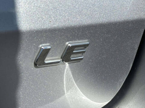 2013 Toyota Sienna LE 8-Passenger