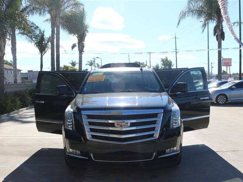 2016 Cadillac Escalade ESV Luxury Collection