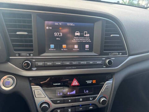 2018 Hyundai Elantra SEL