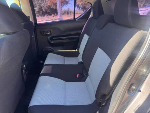 2015 Toyota Prius c