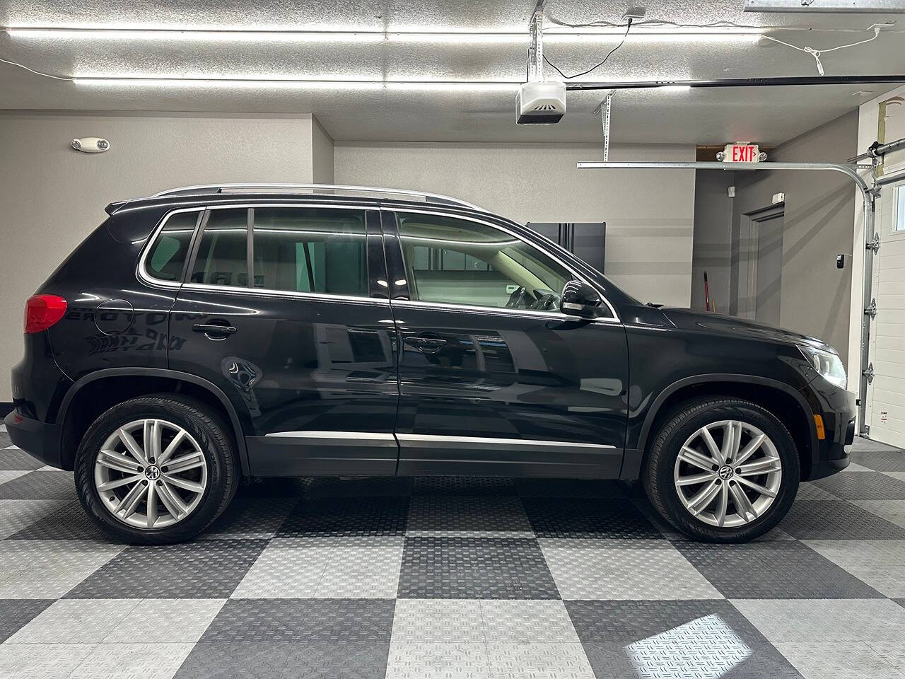 2013 Volkswagen Tiguan for sale at Dan Haris Motors in Waterloo, IA