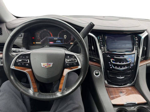 2015 Cadillac Escalade Luxury