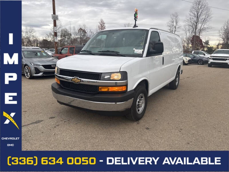 2024 Chevrolet Express Cargo Work Van's photo