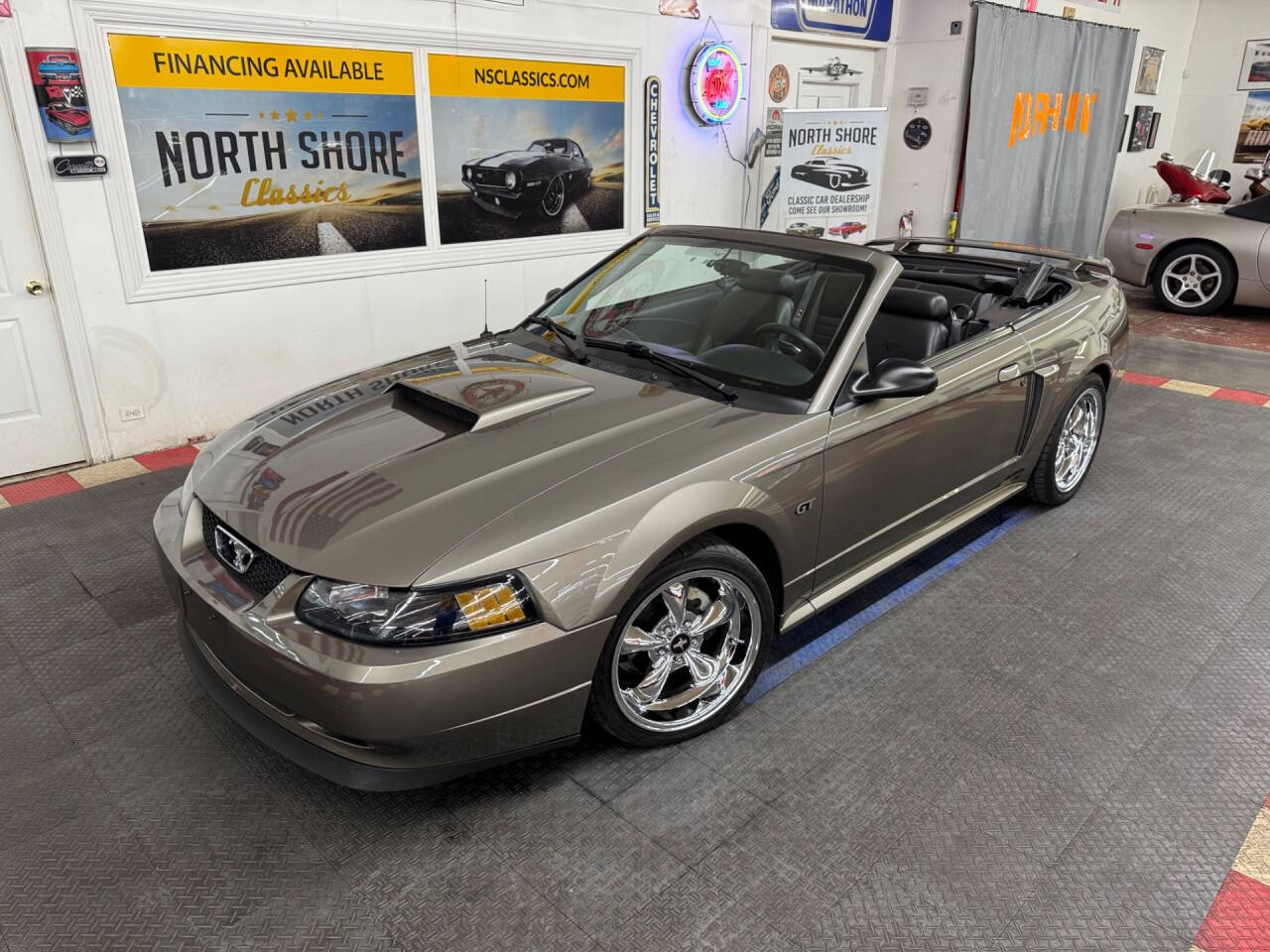 2002 Ford Mustang 2