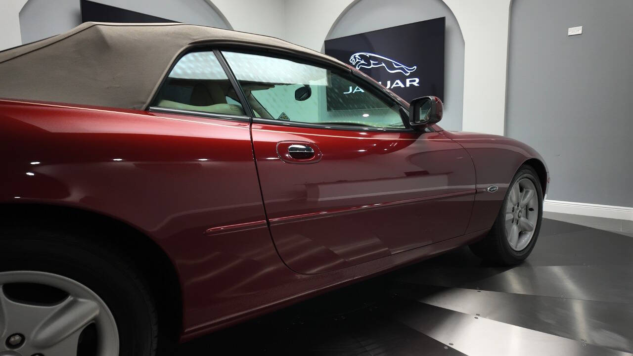 1998 Jaguar XK-Series 28
