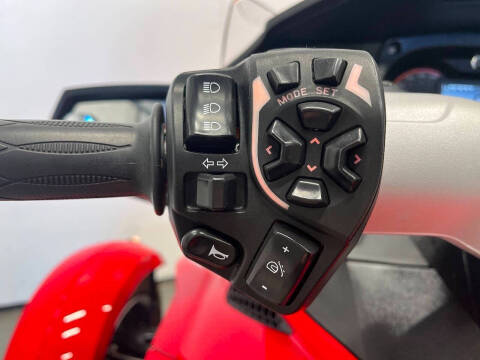 2012 Can-Am Spyder RT-S SM5