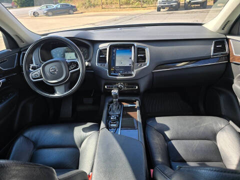 2019 Volvo XC90 T6 Momentum