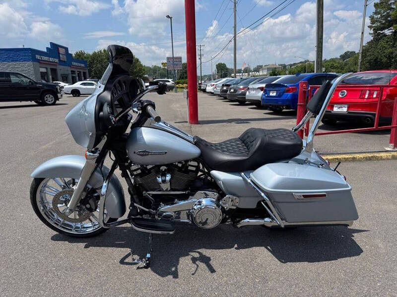 2023 Harley-Davidson Street Glide