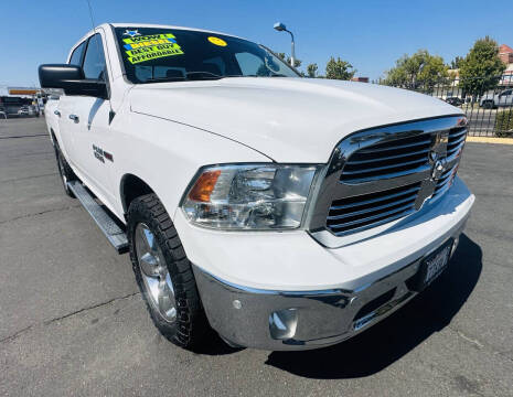 2017 RAM 1500 SLT