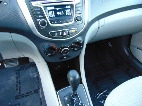 2017 Hyundai Accent SE