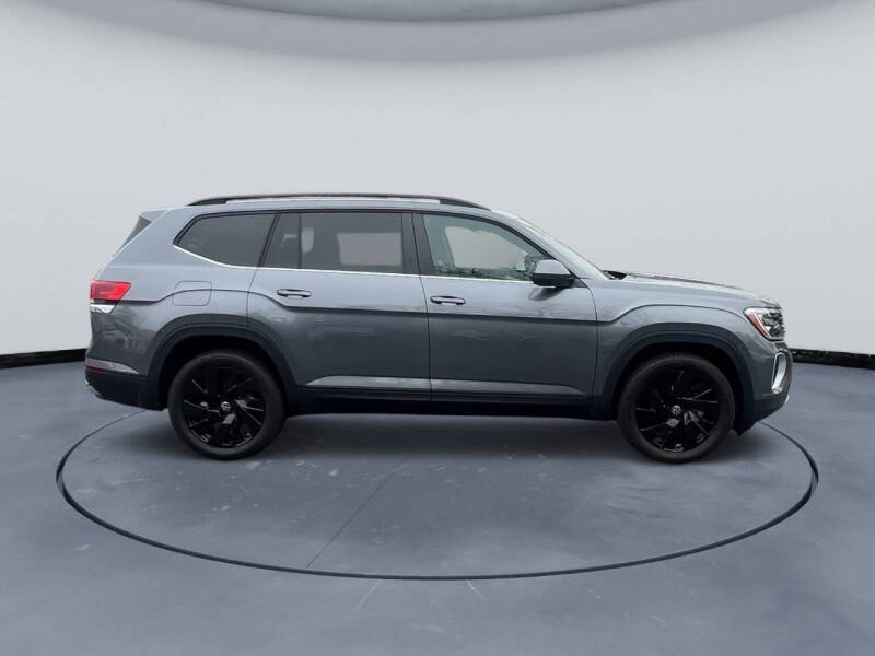 2024 Volkswagen Atlas SE