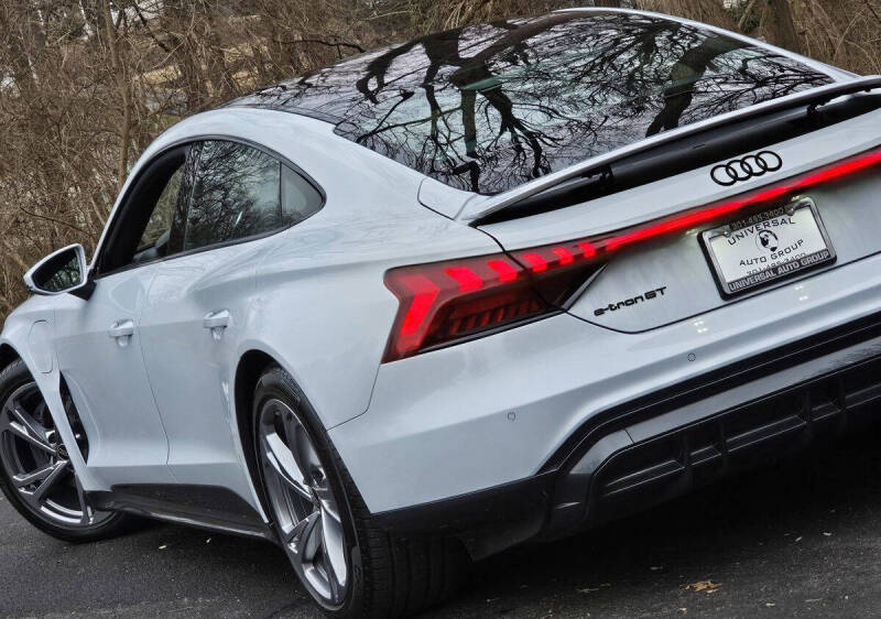 2023 Audi e-tron GT quattro Premium Plus