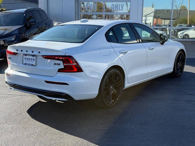 2024 Volvo S60 B5 Plus Black Edition