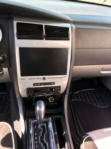 2005 Dodge Magnum SE