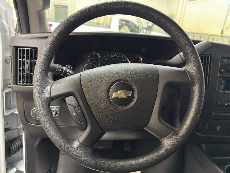 2024 Chevrolet Express 2500