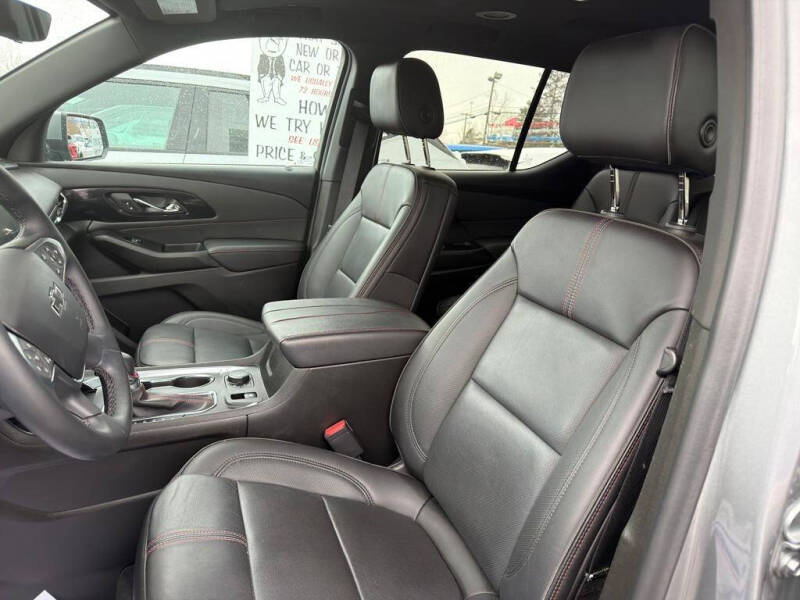 2023 Chevrolet Traverse RS