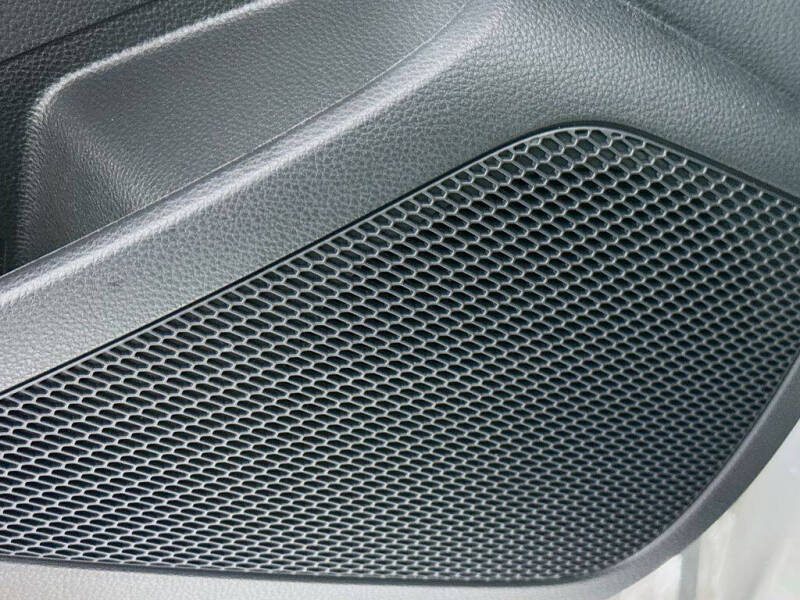 2025 Toyota Corolla Hatchback SE