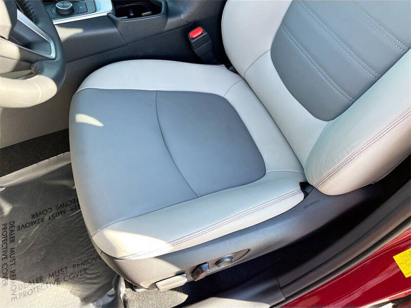 2025 Toyota RAV4 Hybrid XLE Premium