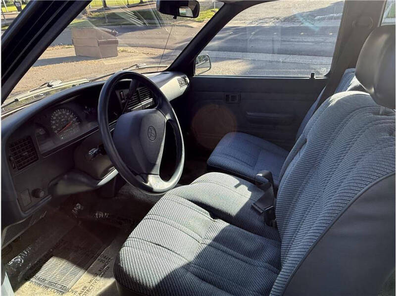 1994 Toyota Pickup DX