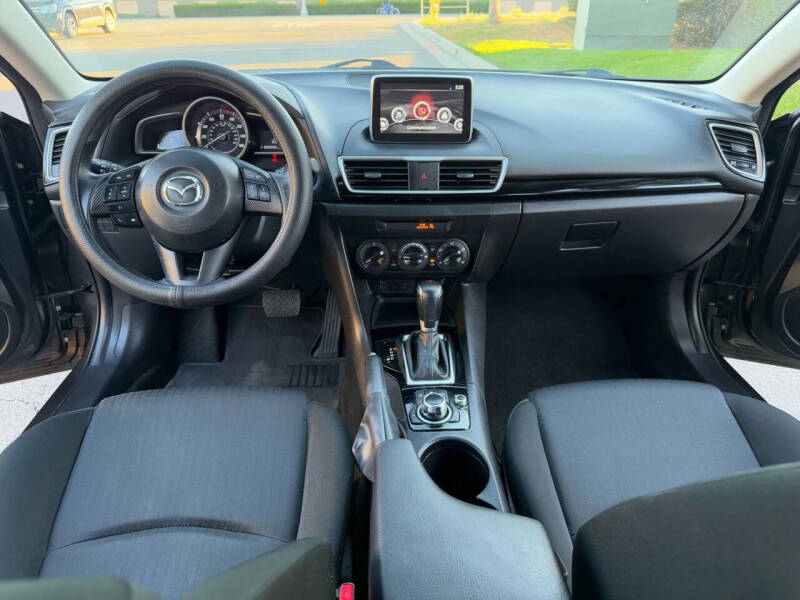 2015 Mazda MAZDA3 i Sport