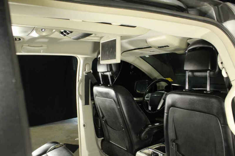2013 Chrysler Town and Country Touring