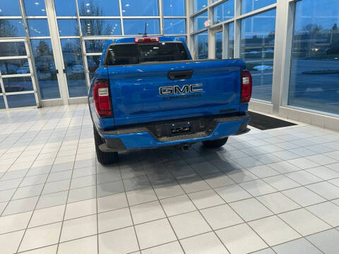 2024 GMC Canyon Elevation