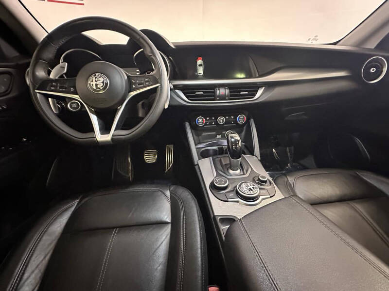 2018 Alfa Romeo Stelvio Sport