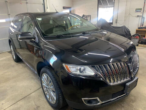 2013 Lincoln MKX for sale at QUINN'S AUTOMOTIVE in Leominster MA