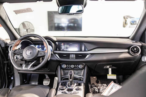 2025 Alfa Romeo Stelvio