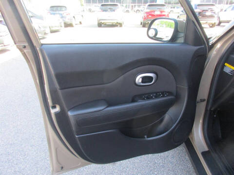 2015 Kia Soul +