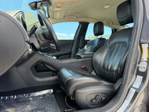 2016 Chrysler 200 Limited Platinum