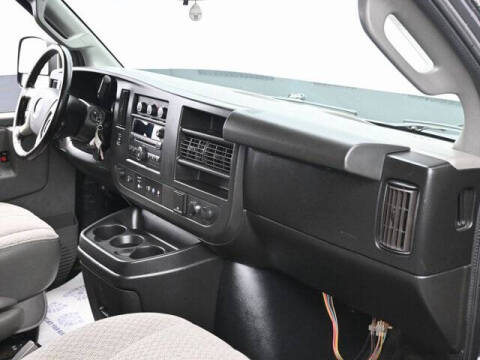 2017 Chevrolet Express LT 3500